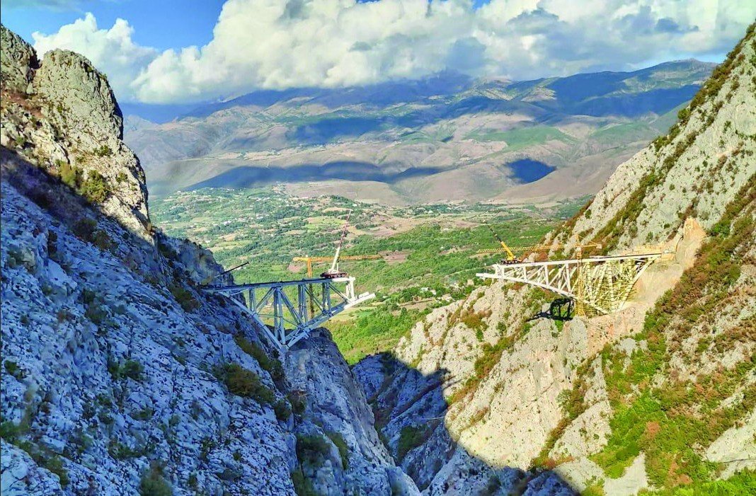 Arnavutluk-Tirane Kemer Köprü